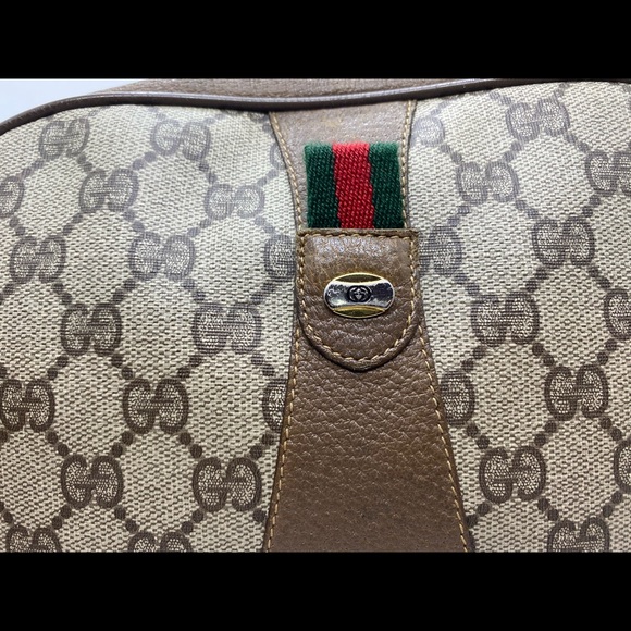 ❌SOLD❌Gucci Supreme Wristlet Vintage *Rare* - Picture 5 of 11